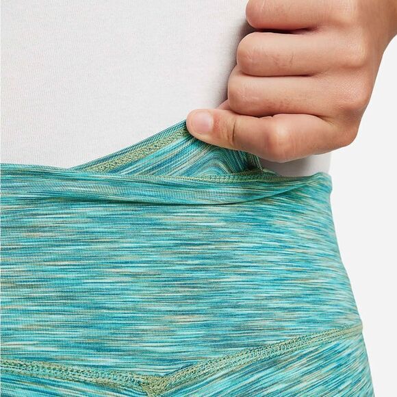 NWT Nike Dri-FIT One Big Kids' (Girls') Training Leggings - Picture 4 of 5